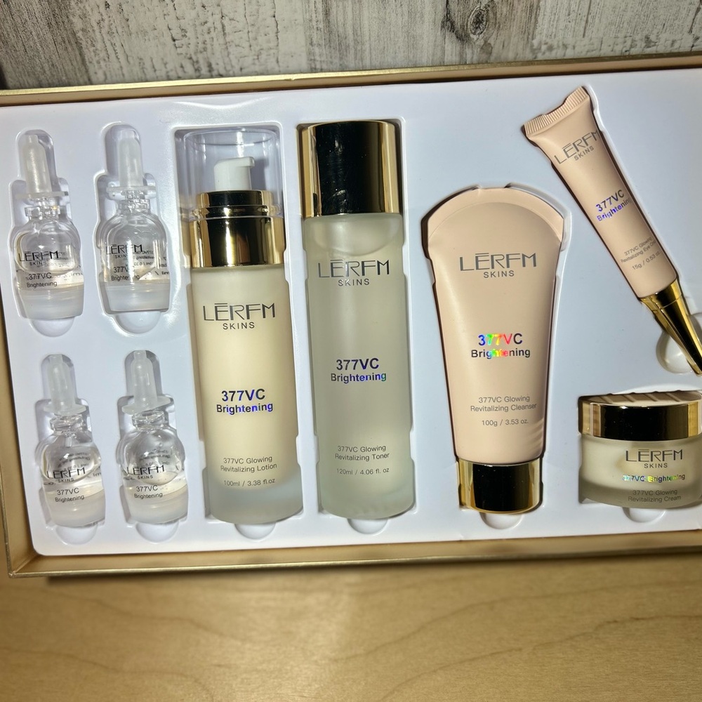Skincare Brightening Set - White and Gold
